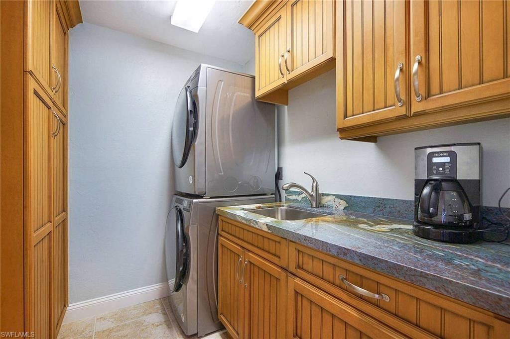 2297 Dixie Lee Ct, Saint James City, FL 33956 Photo