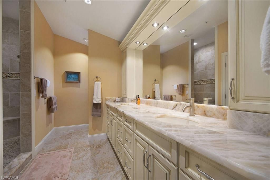 2297 Dixie Lee Ct, Saint James City, FL 33956 Photo