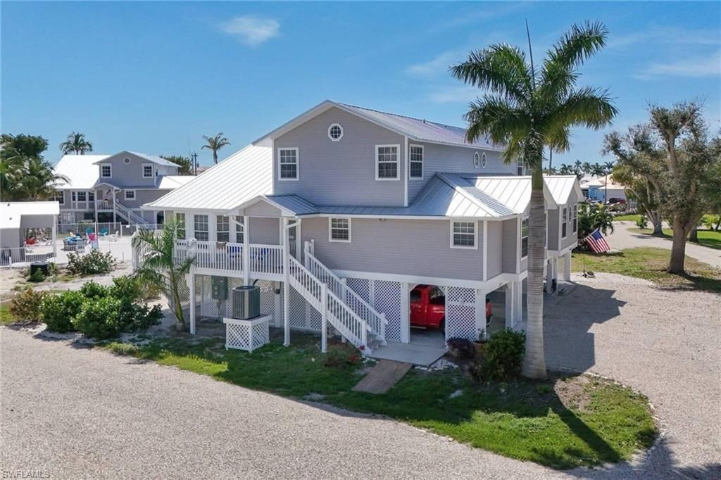 2297 Dixie Lee Ct, Saint James City, FL 33956 Photo