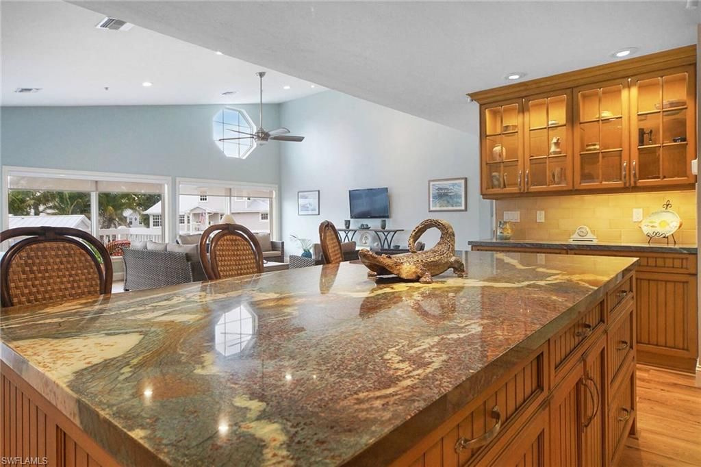 2297 Dixie Lee Ct, Saint James City, FL 33956 Photo