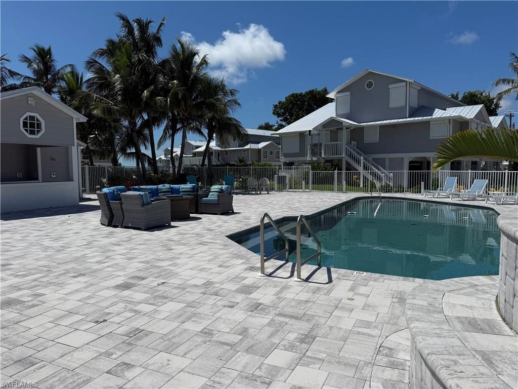 2297 Dixie Lee Ct, Saint James City, FL 33956 Photo