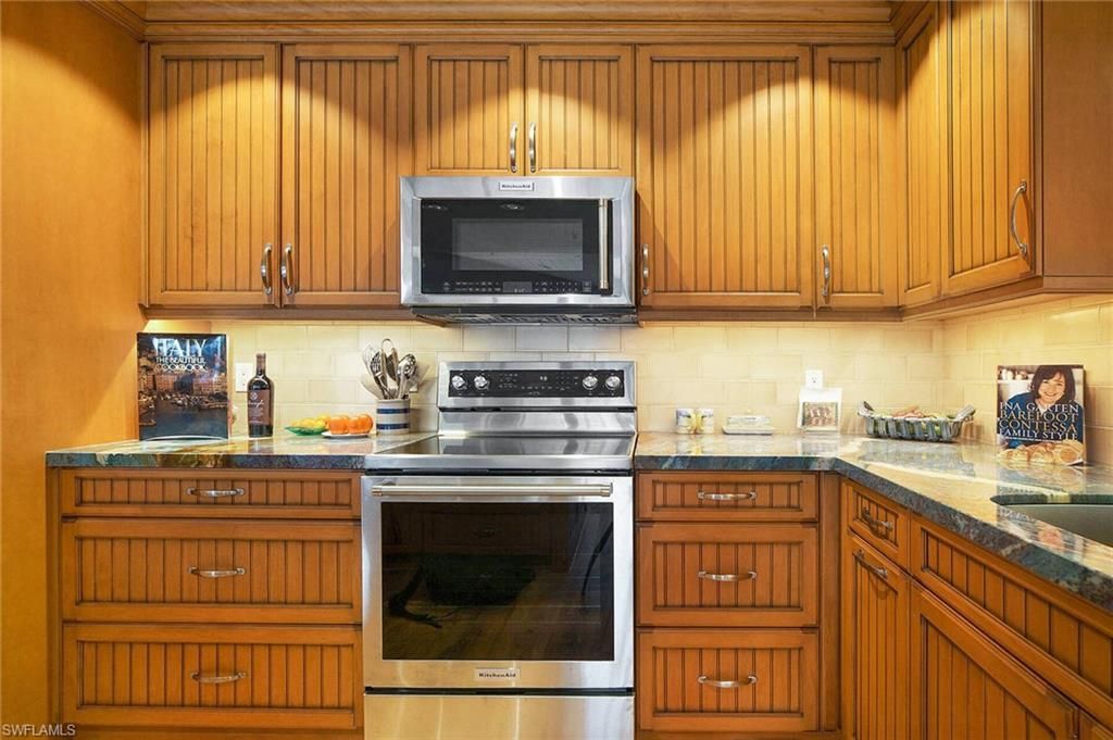 2297 Dixie Lee Ct, Saint James City, FL 33956 Photo