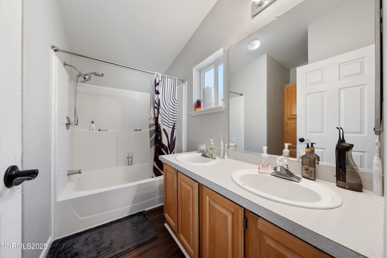 7571 Diamond Pointe Way, Reno, NV 89506 Photo