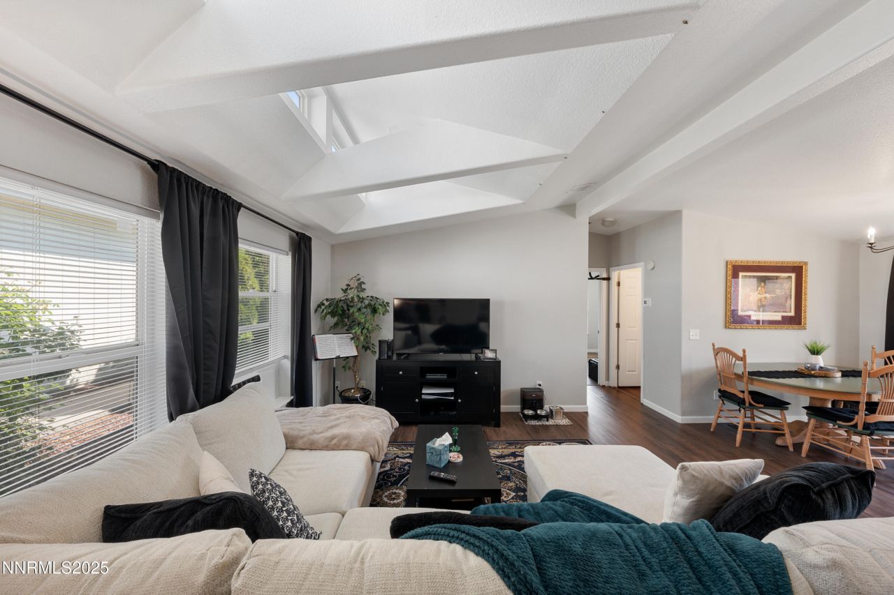 7571 Diamond Pointe Way, Reno, NV 89506 Photo