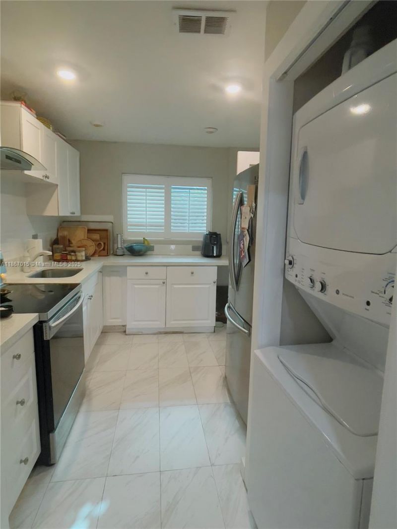 8101 Harding Ave, Miami Beach, FL 33141 Photo