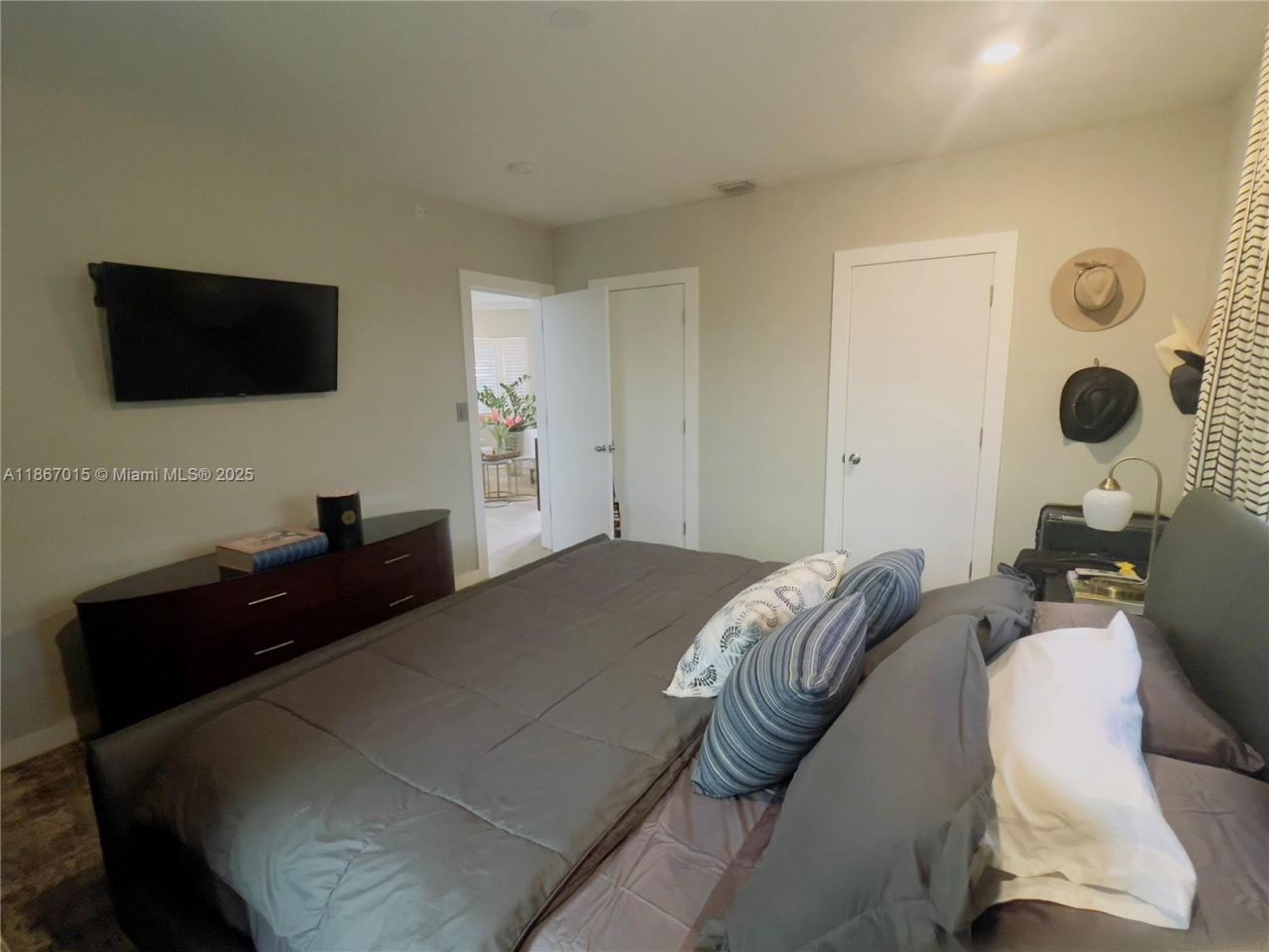 8101 Harding Ave, Miami Beach, FL 33141 Photo