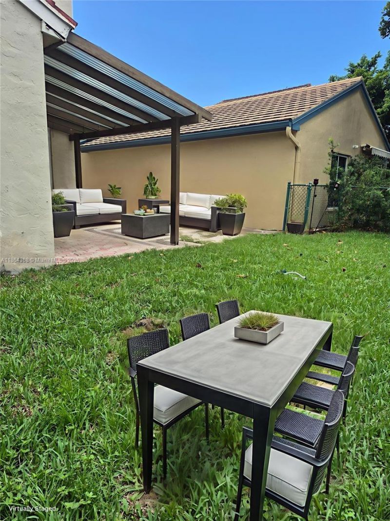 2176 NW 184th Way, Pembroke Pines, FL 33029 Photo