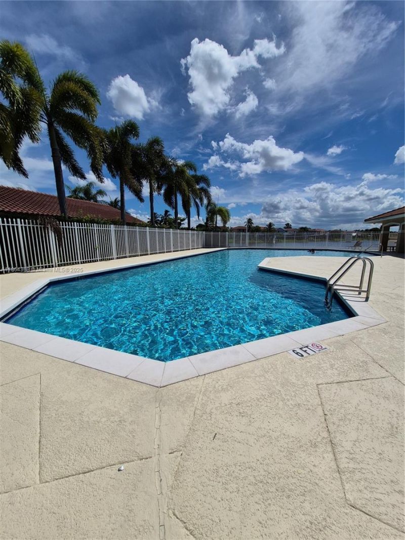 2176 NW 184th Way, Pembroke Pines, FL 33029 Photo