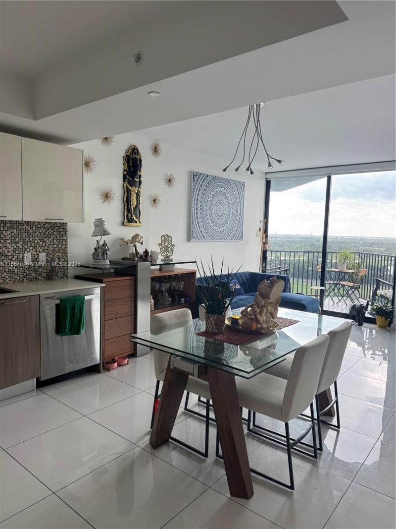 5252 NW 85th Ave, Unit 1108, Doral, FL 33166 Photo