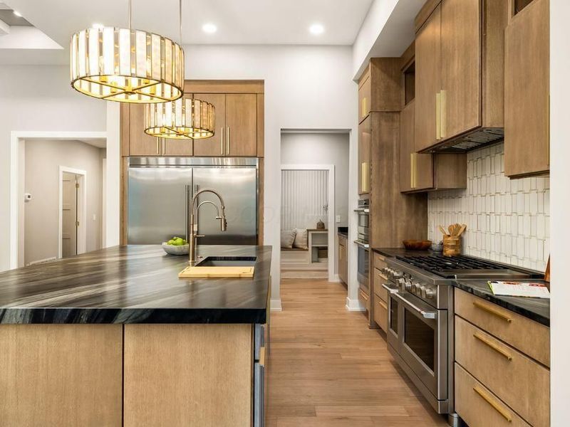 3163 S Dorchester Road, Columbus, OH 43221 Photo 11