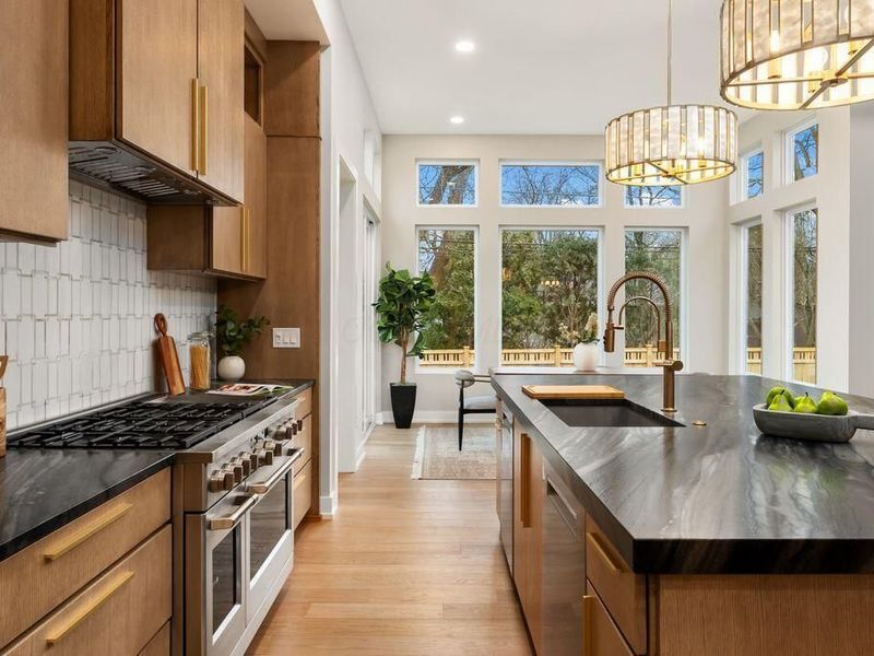 3163 S Dorchester Road, Columbus, OH 43221 Photo 17