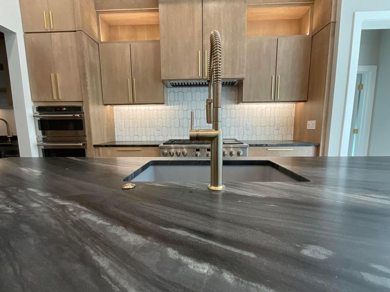 3163 S Dorchester Road, Columbus, OH 43221 Photo 18