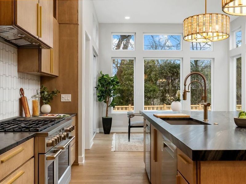 3163 S Dorchester Road, Columbus, OH 43221 Photo 20