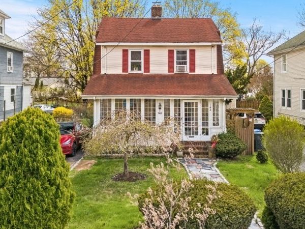 142 Slocum Ave, Englewood, NJ 07631