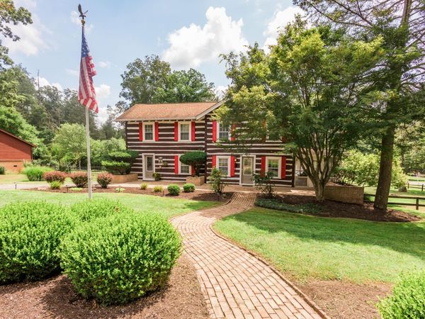 139 Park St, White Sulphur Springs, WV 24986