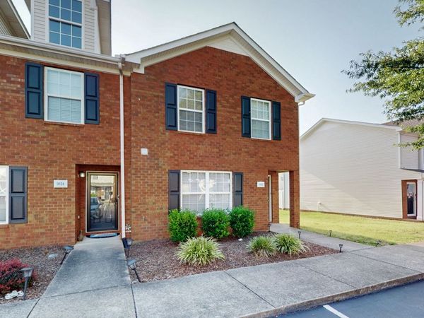 1022 Sitting Bull Xing, Murfreesboro, TN 37128