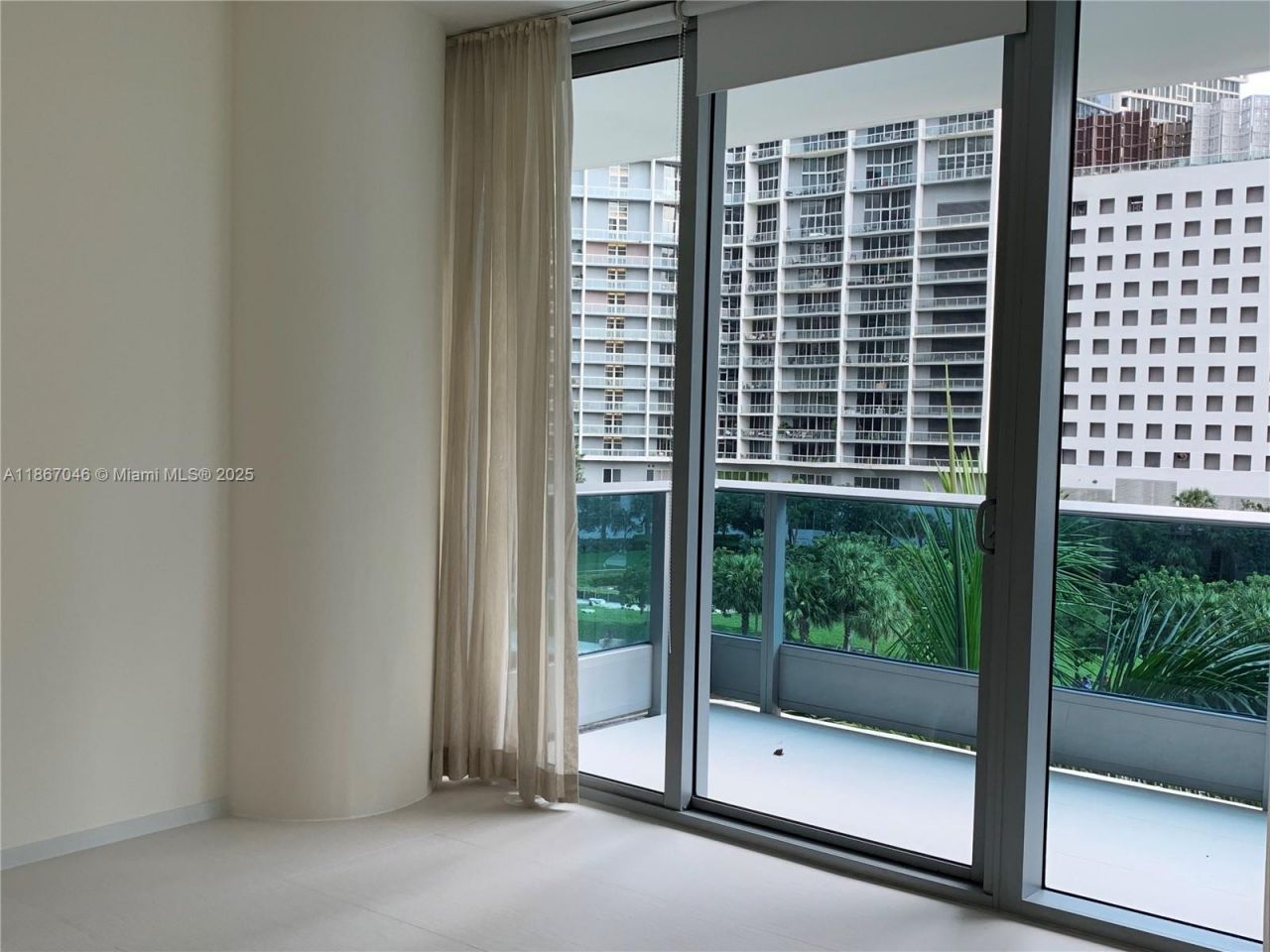 200 Biscayne Boulevard Way, Unit 304, Miami, FL 33131 Photo