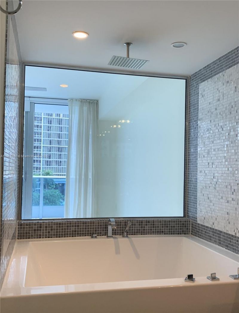 200 Biscayne Boulevard Way, Unit 304, Miami, FL 33131 Photo