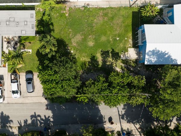 974 Oleander Road, KEY LARGO, FL 33037