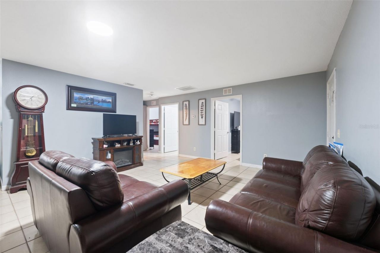 4917 18th Street, Zephyrhills, FL 33542 Photo