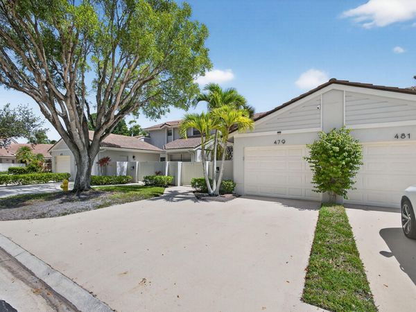 479 Prestwick Circle, Palm Beach Gardens, FL 33418