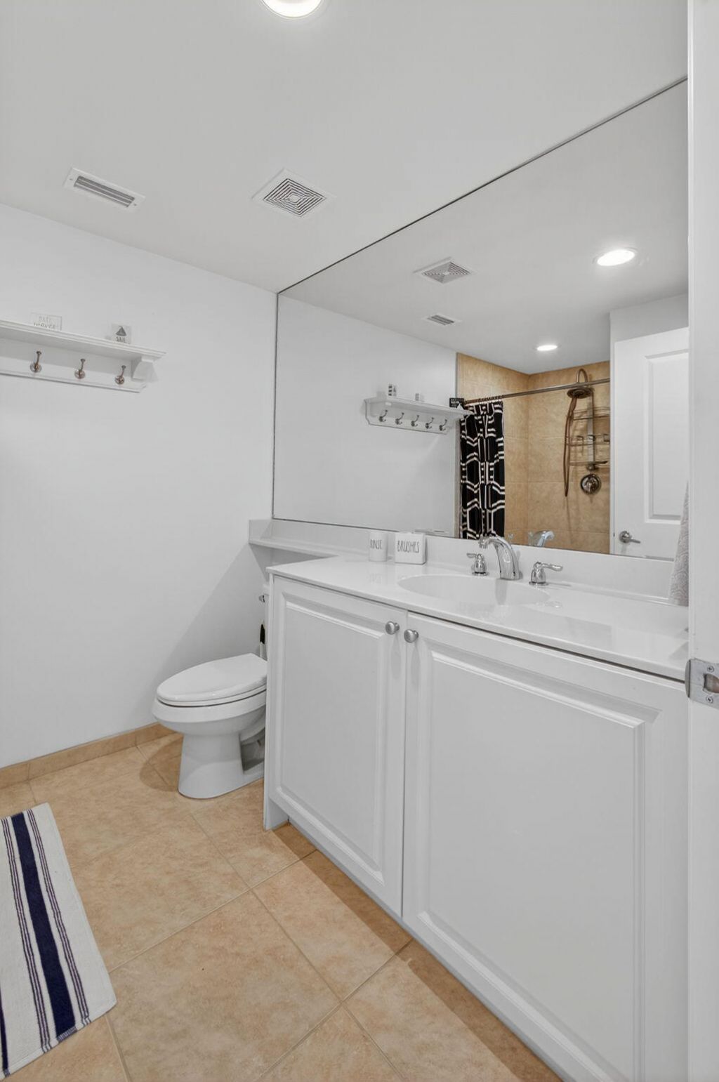 275 NW Flagler Avenue, Unit 204, Stuart, FL 34994 Photo