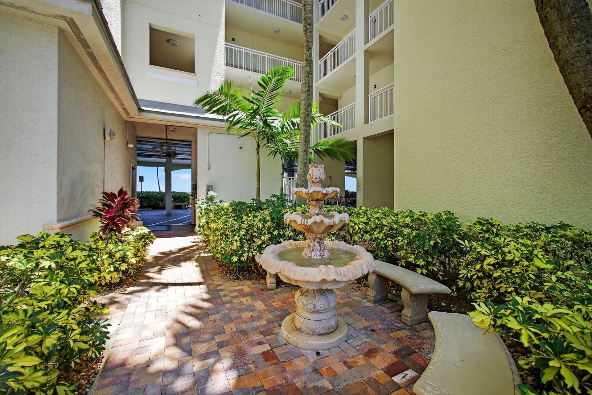 275 NW Flagler Avenue, Unit 204, Stuart, FL 34994 Photo