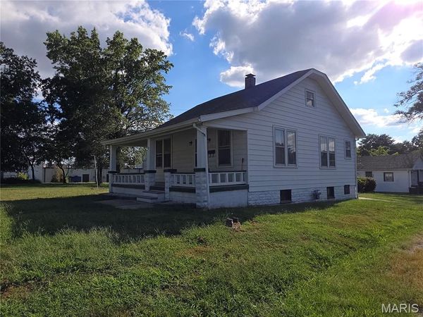 129 N 44th Street, Belleville, IL 62226