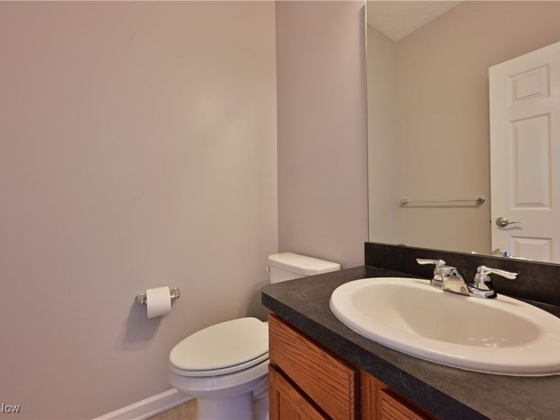 812 Bearing Court, Amherst, OH 44001 Photo 10