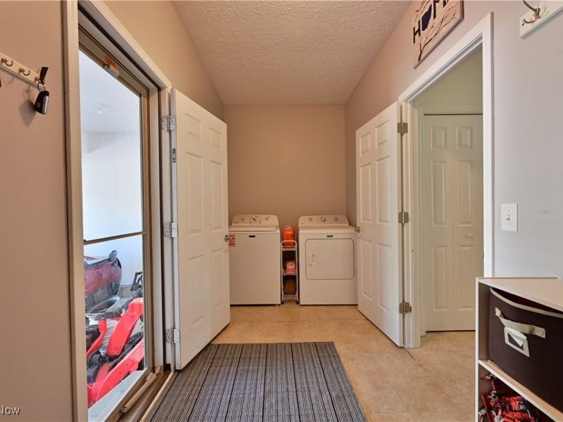 812 Bearing Court, Amherst, OH 44001 Photo 21