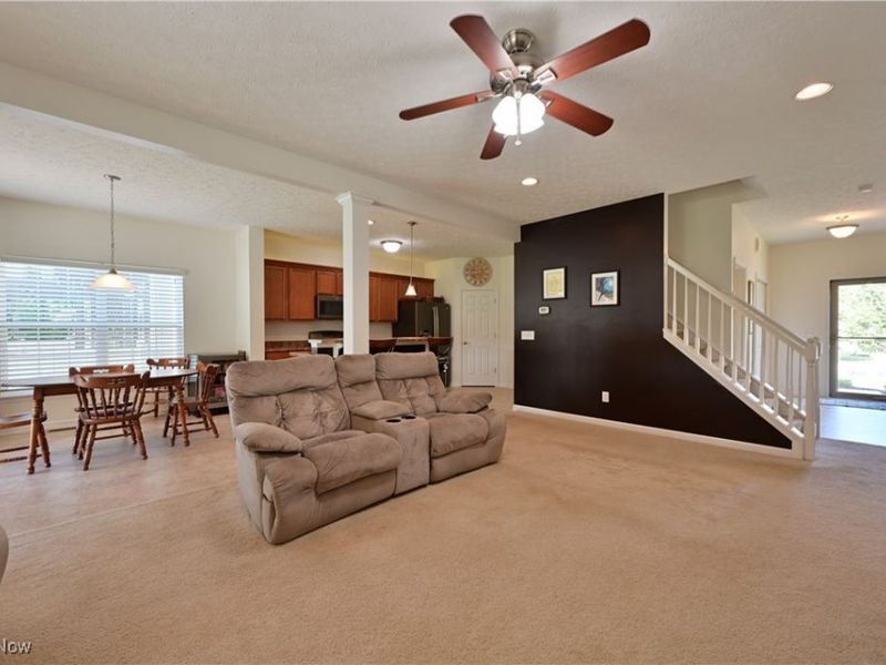 812 Bearing Court, Amherst, OH 44001 Photo 5