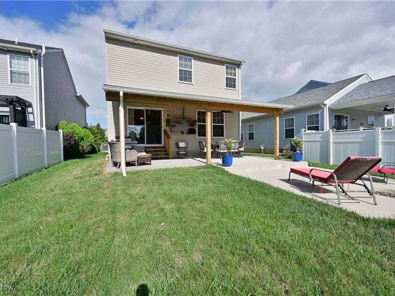 812 Bearing Court, Amherst, OH 44001 Photo 7