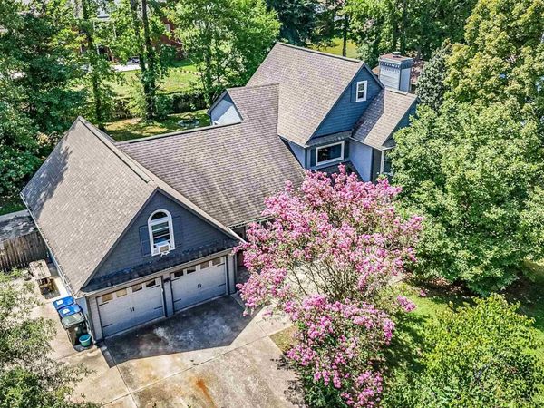 122 Kingswood Drive NW, Huntsville, AL 35806