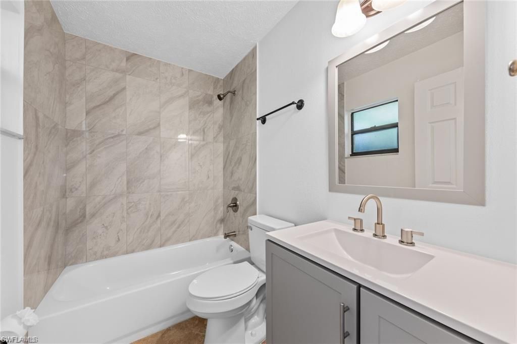 1106 SE 8th Ter, Cape Coral, FL 33990 Photo