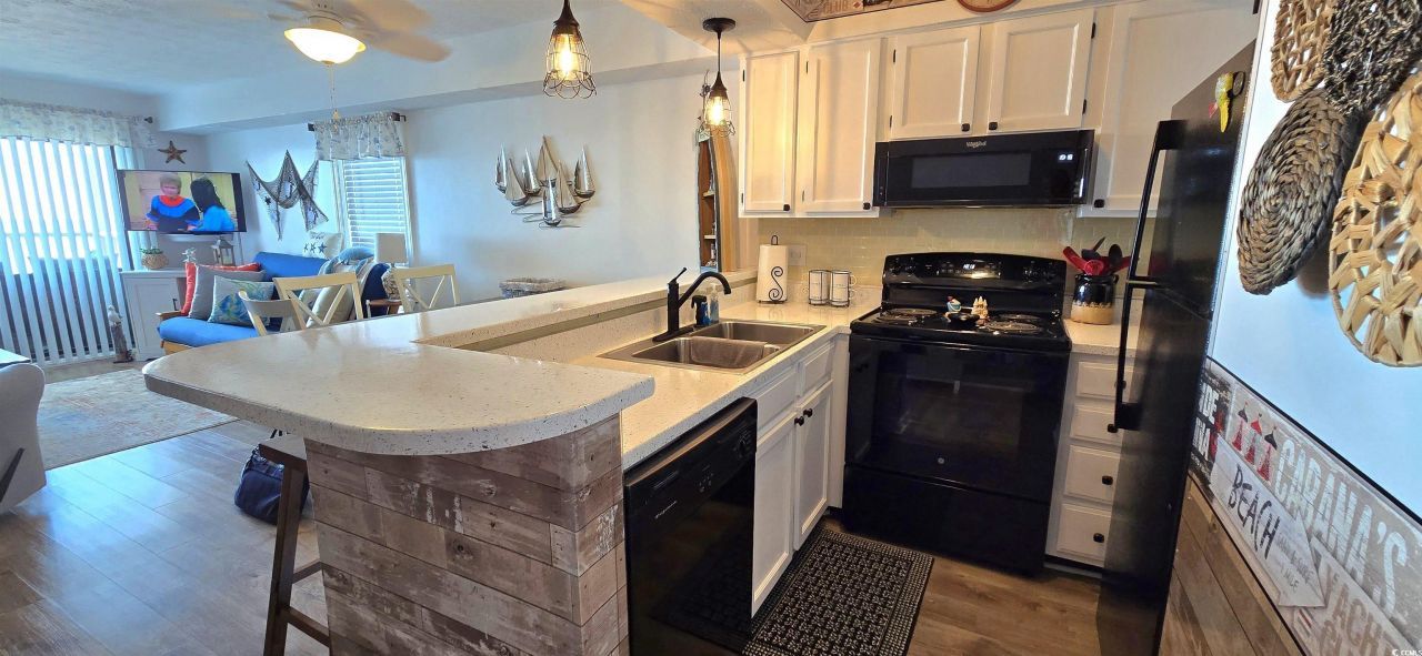 126 N Waccamaw Dr. Photo 5