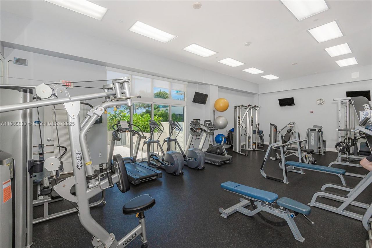 6917 Collins Ave, Unit 511, Miami Beach, FL 33141 Photo