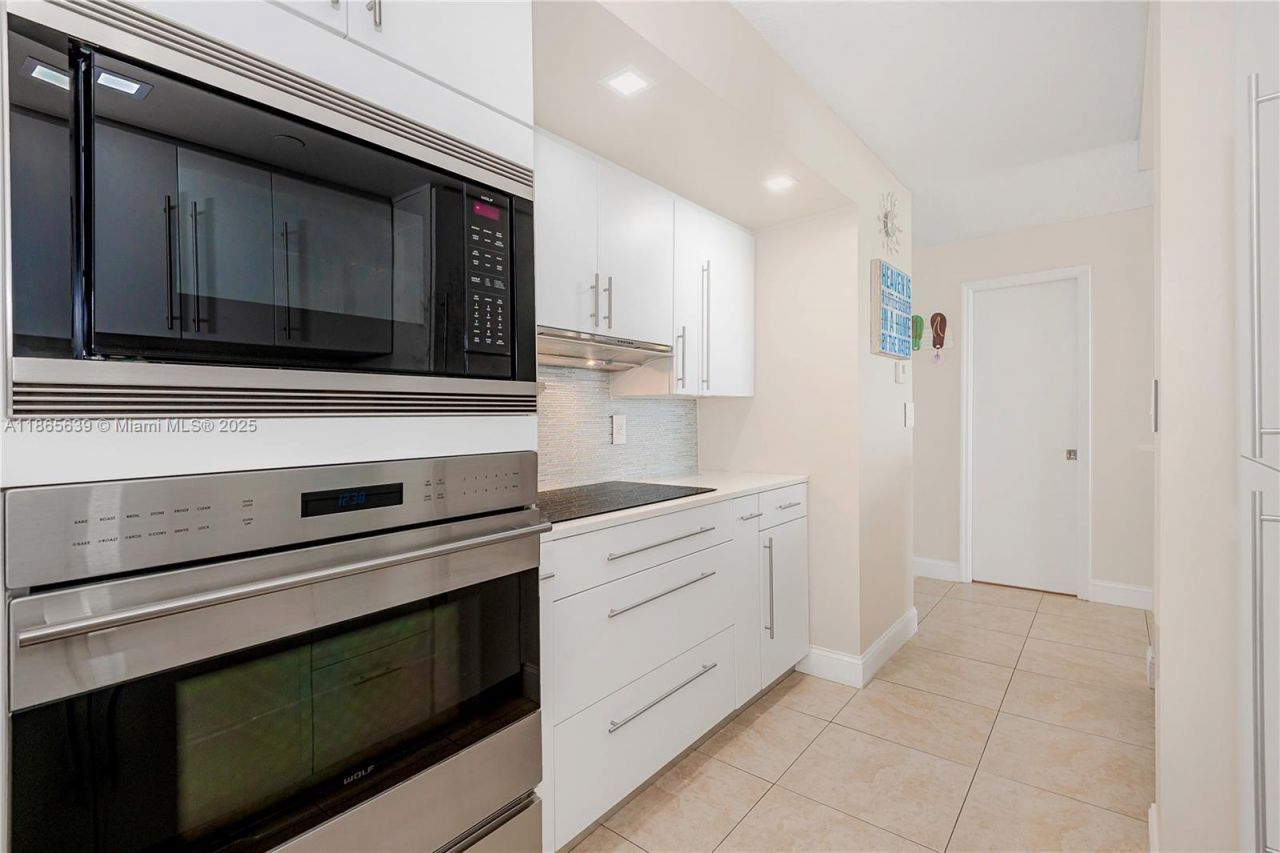 6917 Collins Ave, Unit 511, Miami Beach, FL 33141 Photo