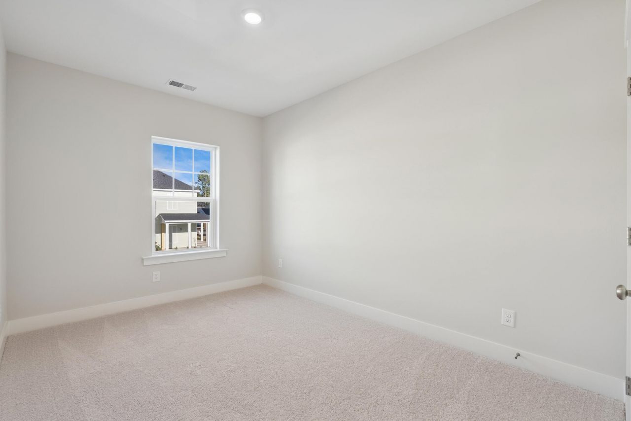 718 Twinflower Lane Photo 33