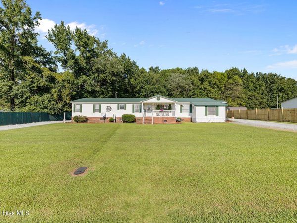 88 Holiday Lane, Newton Grove, NC 28366