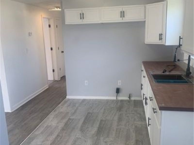 16205 Kollin Avenue, Cleveland, OH 44128 Photo 7