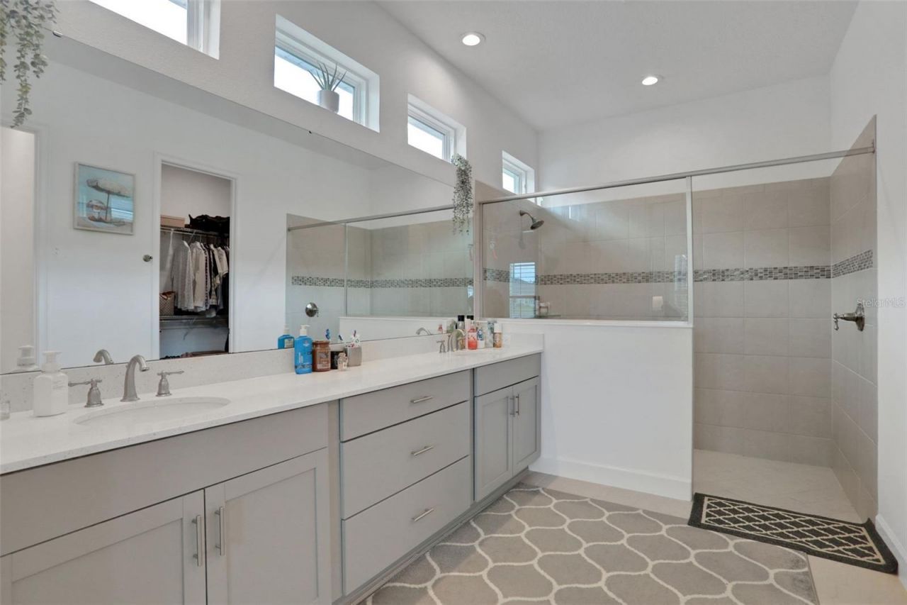 402 Aquamarine Way, Daytona Beach, FL 32124 Photo