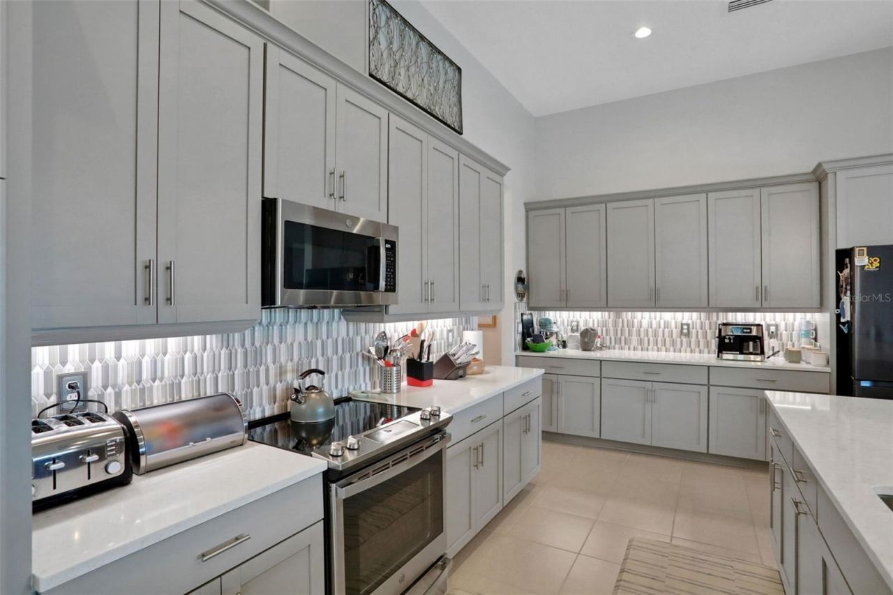 402 Aquamarine Way, Daytona Beach, FL 32124 Photo
