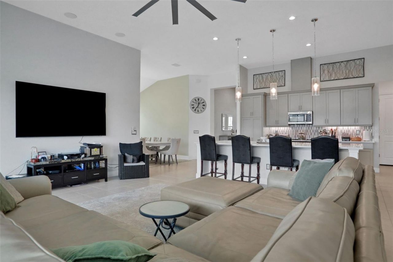 402 Aquamarine Way, Daytona Beach, FL 32124 Photo