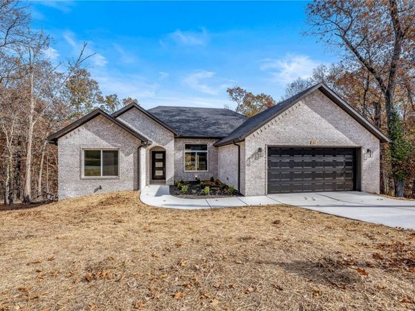 12 Woodbridge Drive, Bella Vista, AR 72714
