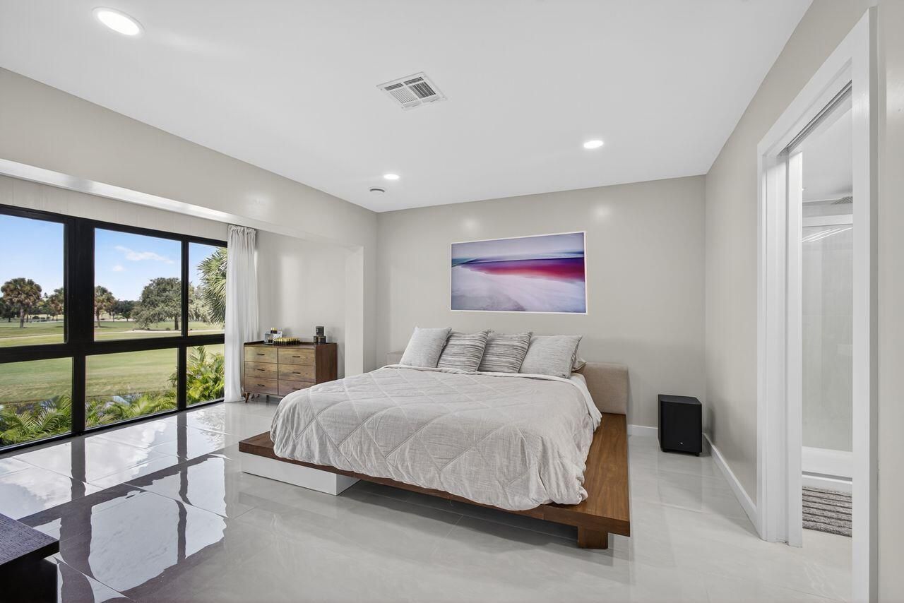 1731 Presidential Way, Unit C-203, West Palm Beach, FL 33401 Photo