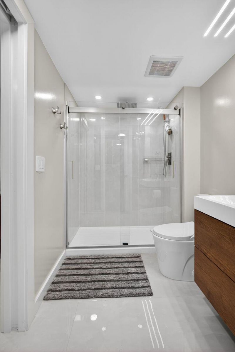 1731 Presidential Way, Unit C-203, West Palm Beach, FL 33401 Photo