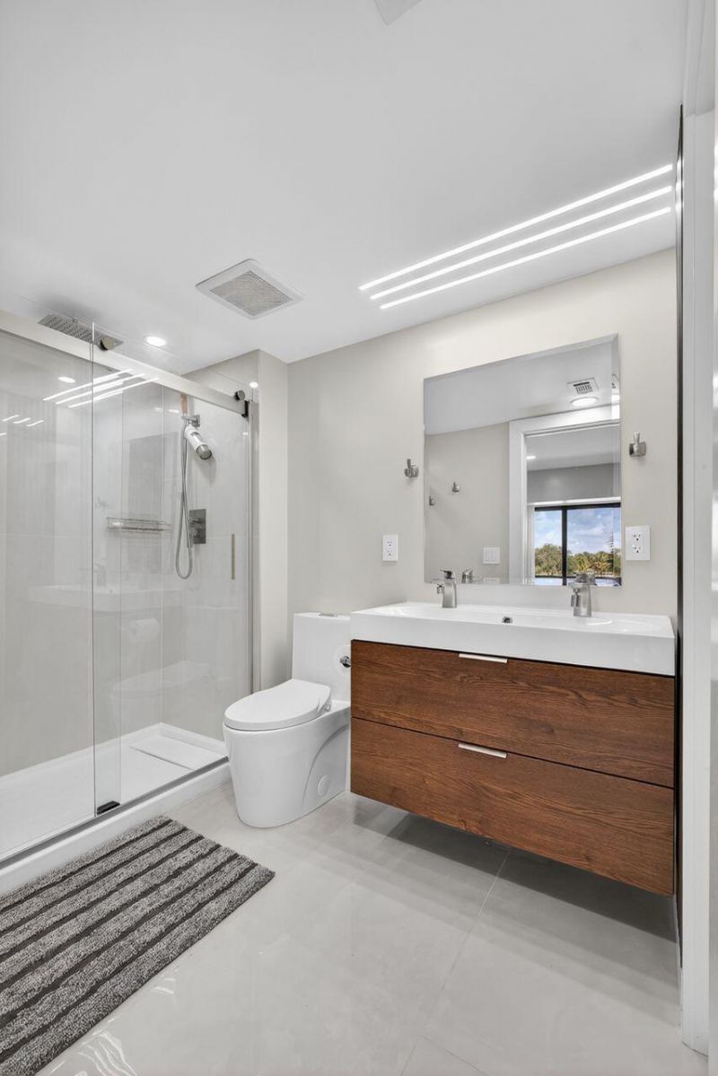 1731 Presidential Way, Unit C-203, West Palm Beach, FL 33401 Photo