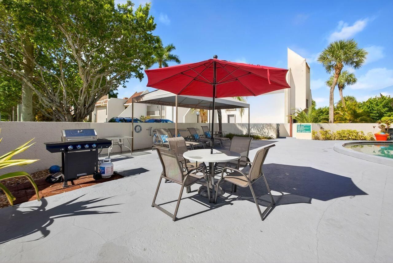 1731 Presidential Way, Unit C-203, West Palm Beach, FL 33401 Photo