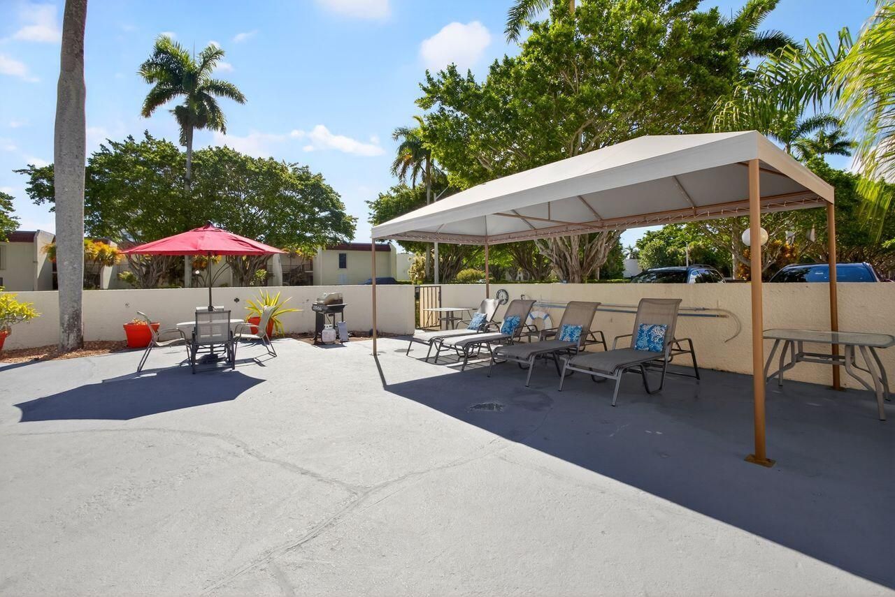 1731 Presidential Way, Unit C-203, West Palm Beach, FL 33401 Photo