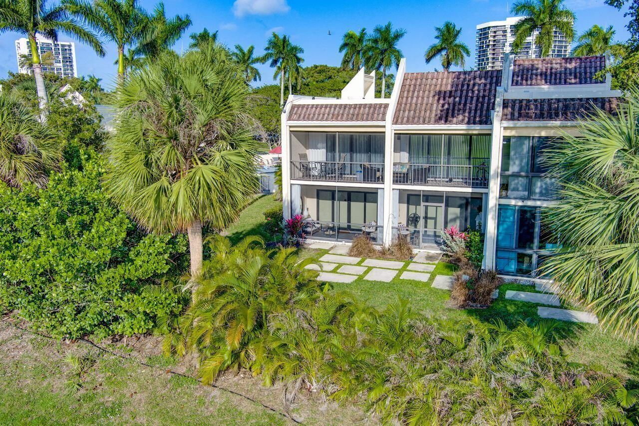 1731 Presidential Way, Unit C-203, West Palm Beach, FL 33401 Photo